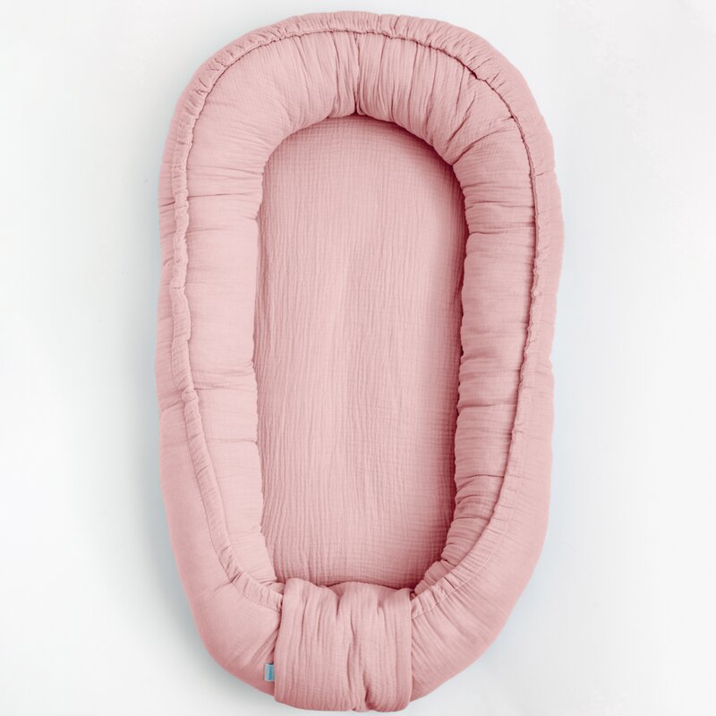 Cosulet bebelus New Baby Baby Nest 80 x 50 cm din muselina pink - 1 | YEO