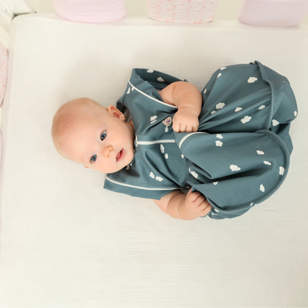 Sac de dormit Swaddle First Sleep Cloudy Dreams faza 2 pentru bebelusi 3-6 luni tog 0.5 - 4