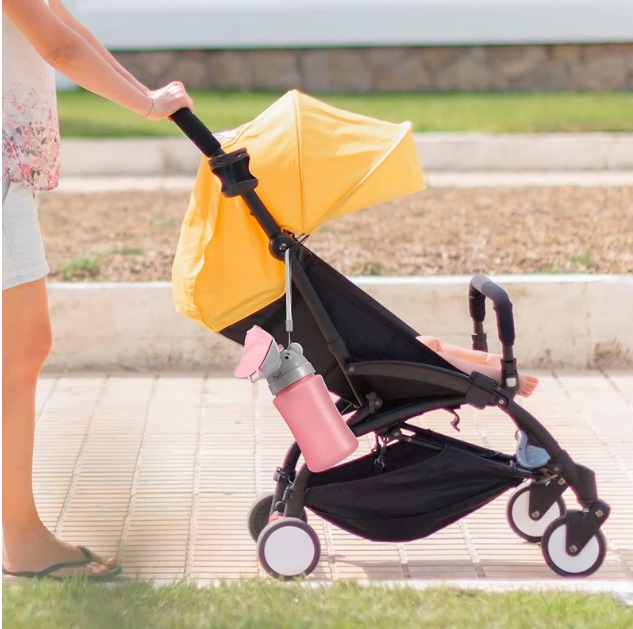 Pisoar portabil pentru fetite, Little Mom, Reutilizabil, design ergonomic si intuitiv, dimensiune 22 x 8 cm, capacitate 500 ml, Travel Pink - 2 | YEO
