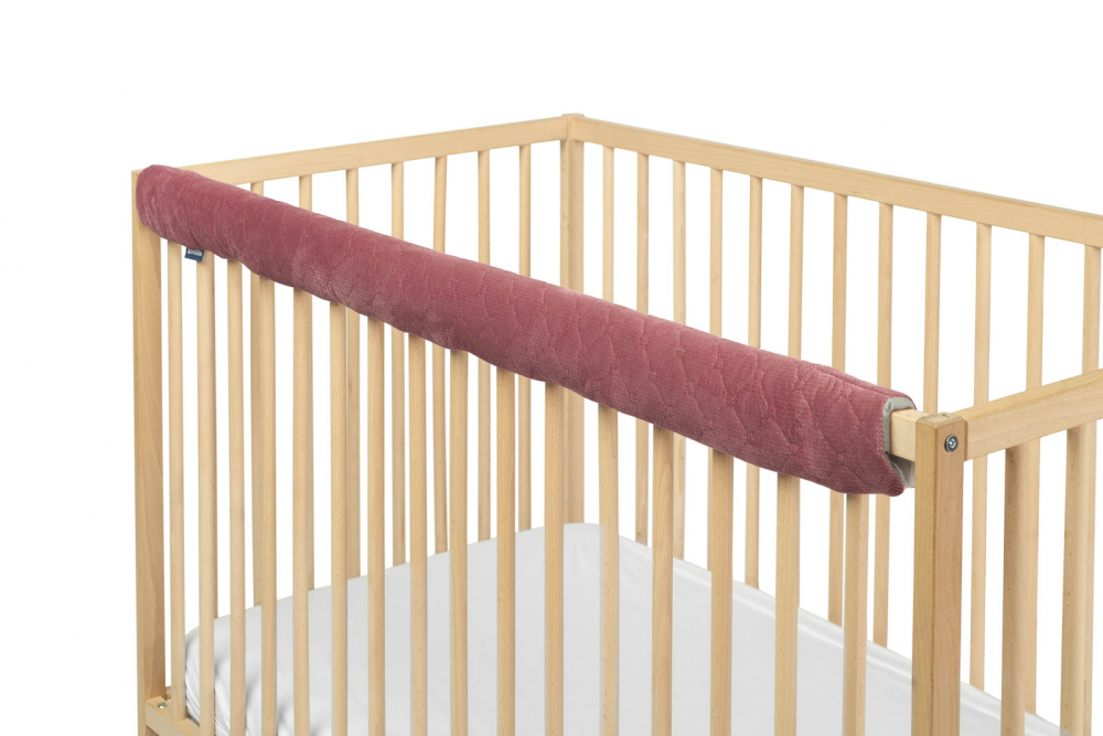 Protectie pufoasa din velur pentru margine patut cu prindere velcro 116 cm Sensillo Pink