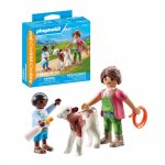 Set 2 figurine Femeie fermier cu copil si vitel Playmobil