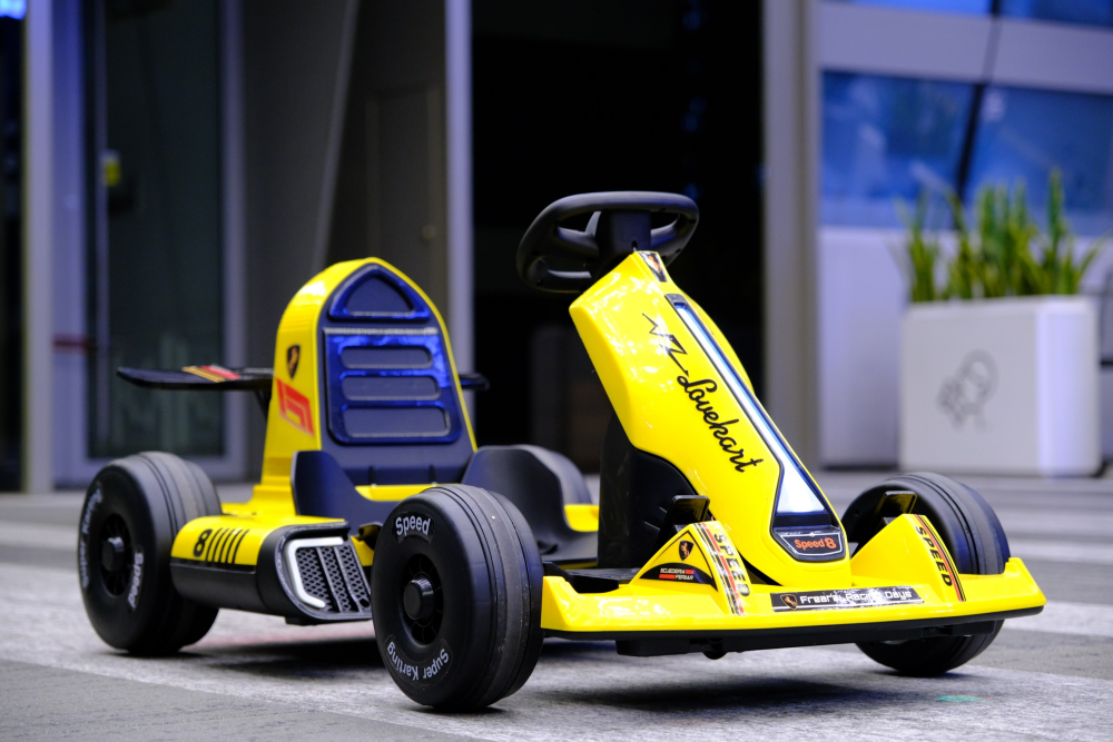 Kart electric pentru copii Nichiduta LoveKart Speed8 12V,doua motoare puternice,scaun confortabil,roti rezistente