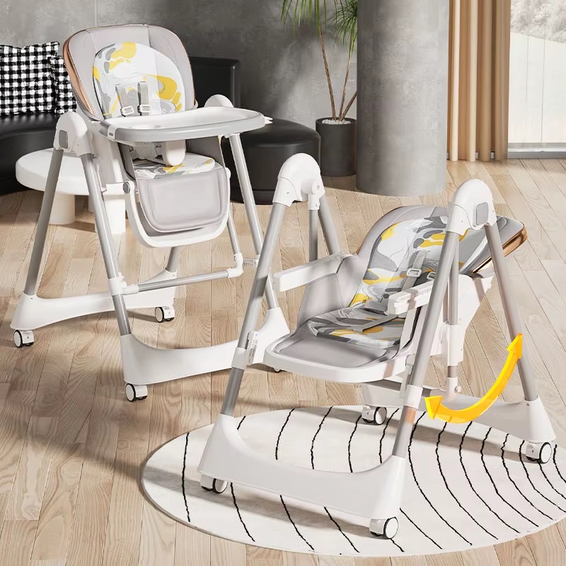 Scaun de masa pentru bebelusi Little Mom Grey, pliabil, multifunctional cu functie de balansoar, spatar reglabil, centura de siguranta si suport pt picioare, design ergonomic, structura piramidala cu roti, 61.5 x 83 x 98 cm