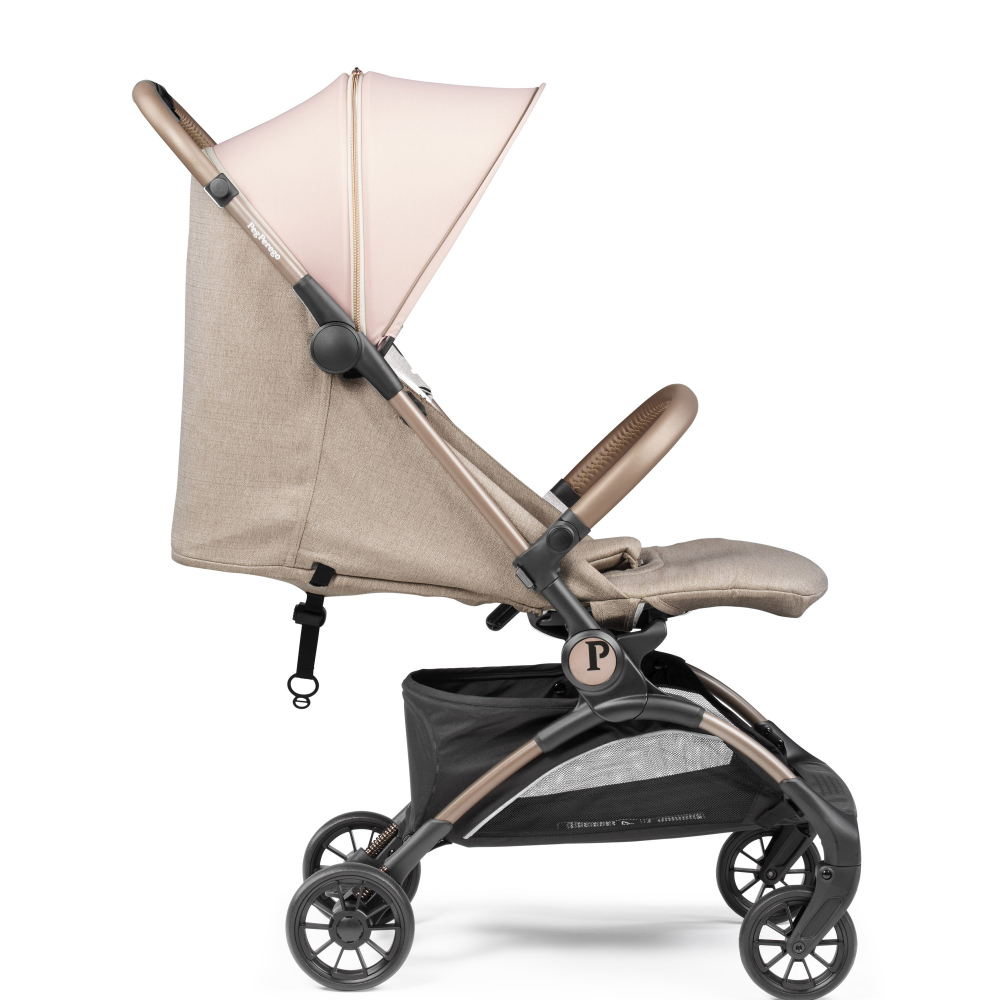 Carucior copii Peg Perego Volo, ultracompact, 0 - 22 kg, cu spatar si suport pentru picioare reglabile, frana centralizata, bara frontala detasabila si geanta transport inclusa, 5.4 kg, Mon Amour, Bej  Roz