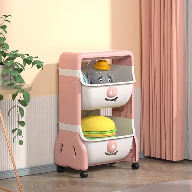 Organizator pentru copii Little Mom Piggy Pink cu 2 nivele, echipat cu 2 cutii deschise, prevazut cu roti, dimensiuni 63x40x27 cm