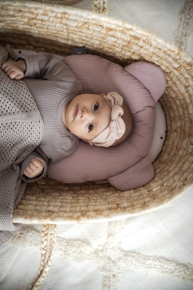 Perna cu adancitura impotriva plagioencefaliei Muselina Rose Sleepee - 1 | YEO