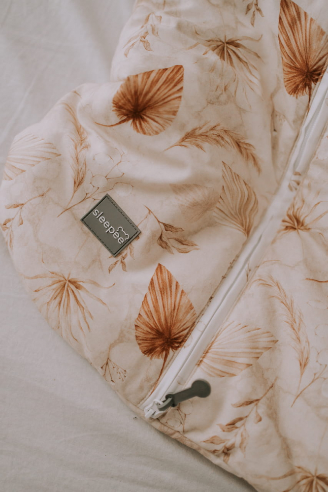 Sac de dormit din bumbac 0-24 luni Grow with me Boho Sand Sleepee 2,5 tog - 2