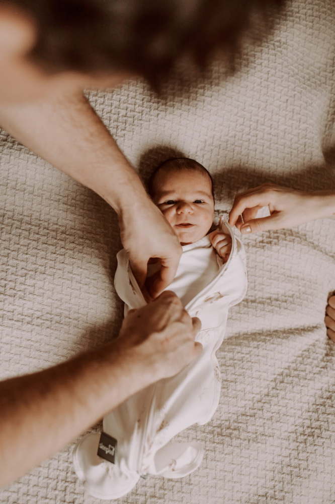 Saculet Swaddle infasat bebelusi + caciulita Second Step Boho Sleepee