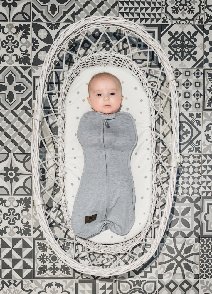 Saculet Swaddle infasat nou nascut + caciulita First Step Animale Epoca Almond Sleepee