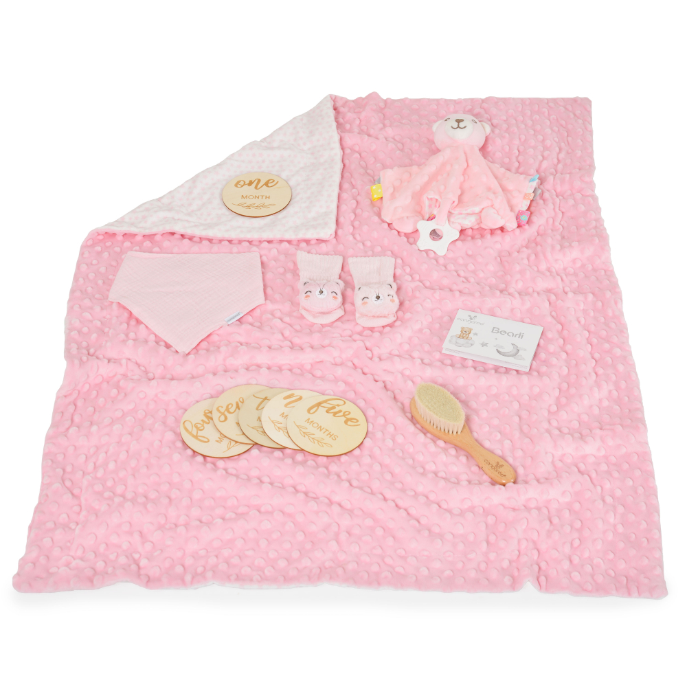 Set cadou 6in1 pentru nou nascut Cangaroo Bearly Gri cu paturica dubla 100x80cm,jucarie atasament,sosete,baveta,perie cu peri naturali si cartonase etape crestere in cutie cadou cu felicitare - 1 | YEO