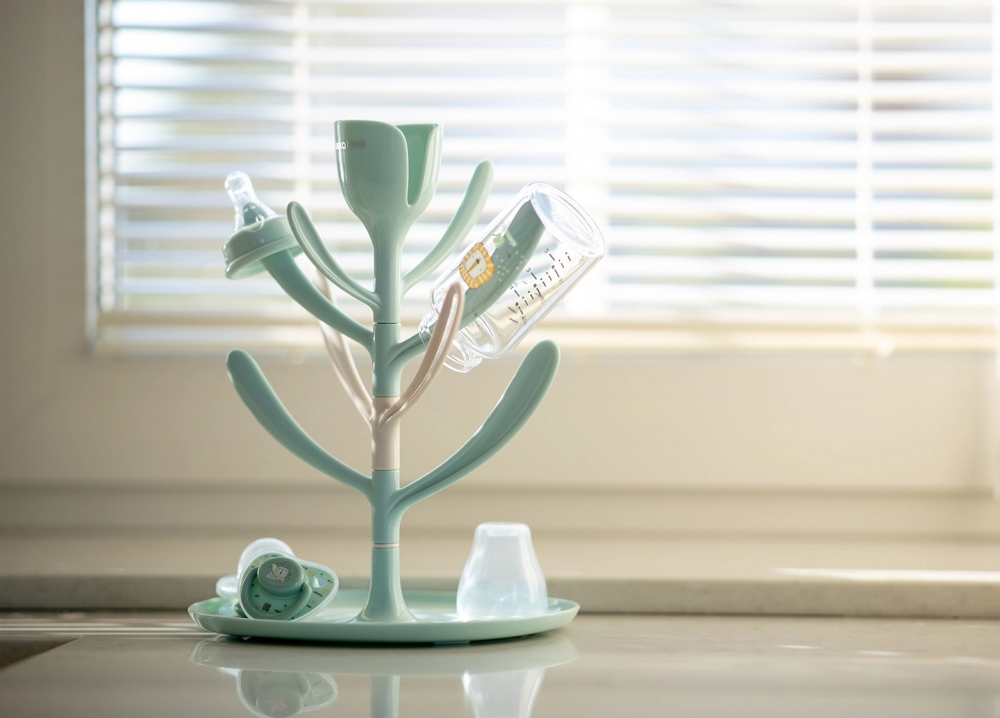 Suport pentru uscat biberoane KikkaBoo Tulip Grey,capacitate pana la 8 biberoane,din plastic nontoxic fara BPA - 1 | YEO