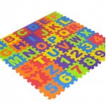 Covor spuma eva tip puzzle cu cifre si litere 3.2 m2, 36 piese, 30x30 cm, grosime 0.9 cm