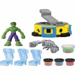 Play Doh Hulk loveste si zdrobeste