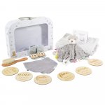 Set cadou 6in1 pentru nou nascut Cangaroo Bearly Gri cu paturica dubla 100x80cm,jucarie atasament,sosete,baveta,perie cu peri naturali si cartonase etape crestere in cutie cadou cu felicitare