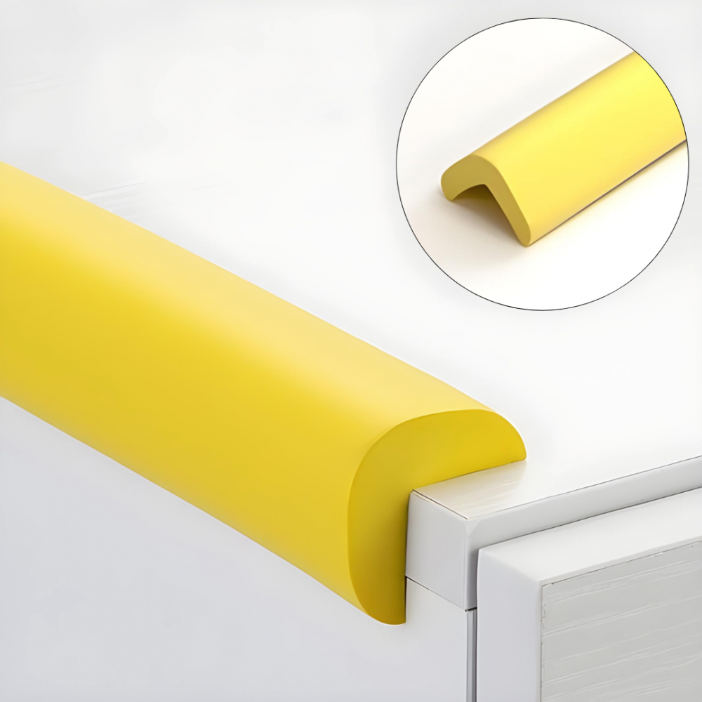 Set 2 benzi protectie muchii si margini Car Boy Safety din spuma galben pastel 24x900x22x6 mm