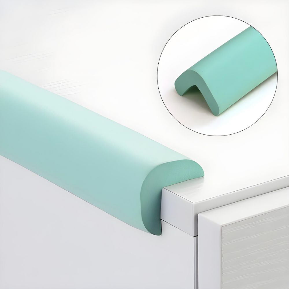 Set 2 benzi protectie muchii si margini Car Boy Safety din spuma verde pastel 24x900x22x6 mm