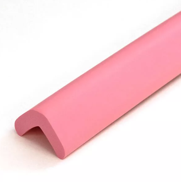 Banda de protectie mobilier Car Boy Safety din spuma roz pastel 37x900x31x9 mm
