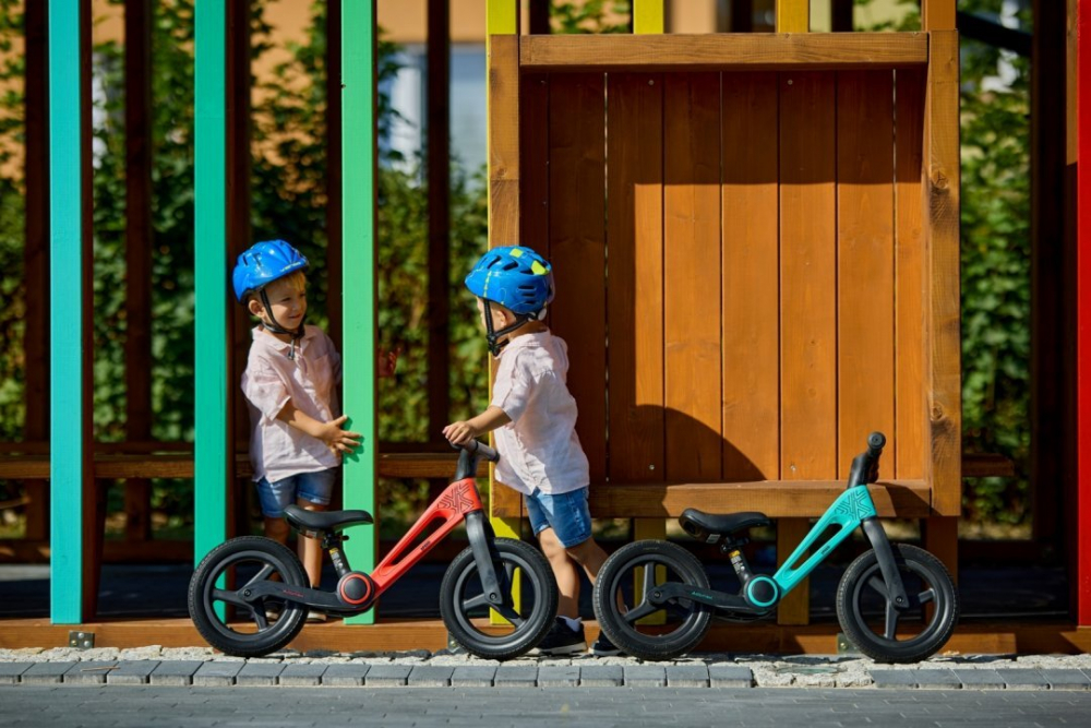 Bicicleta de echilibru pentru copii, Adamex Speed M8, pliabila, fara pedale, cu Saua reglabila si manere confortabile, 2-5 ani, pana la 35 kg, Turquoise - 1 | YEO