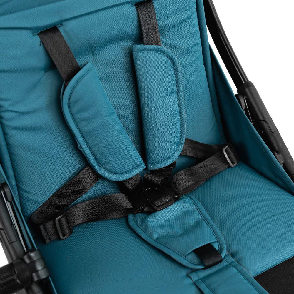 Carucior pentru copii, Kidnort Fjallrav Albastru, cu pliere compacta, suspensie integrala, spatar si viziera reglabile, pana la 22 kg, accesorii incluse, suport pentru pahar, husa transport