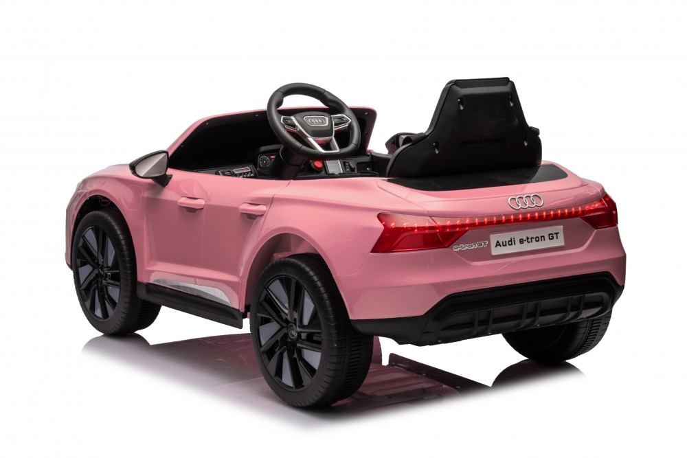 Masinuta electrica pentru copii Audi E-tron GT Pink 70W cu licenta, Oglinzi retrovizoare, Roti din spuma Eva,Lumini LED,Centura de siguranta,Sistem troller pentru tractare,Mufa MP3,slot USB,Card microSD,Bluetooth