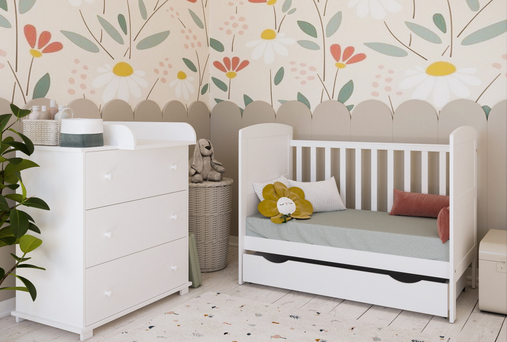 Patut din lemn Nichiduta Philip Alb 120x60 cm cu Laterala detasabila,Sertar cu roti,Margine din silicon pentru protectie dintisori,Design elegant,Vopsele si materiale sigure,3 Nivele reglare somiera,Margini rotunjite - 1