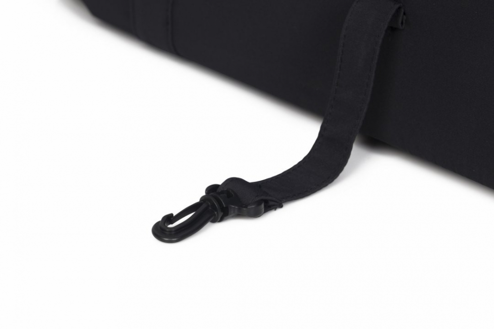 Port bebe Easy Go Echo Carrier, cu intaritura si manere pentru transport, cu husa de picioruse si capotina, dimensiune 75 x 30 x 20 cm, Ebony Black