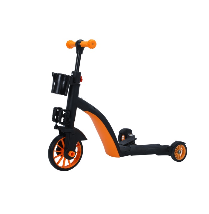 Trotineta multifunctionala 8in1 Doris Orange tranformabila in tricicleta,bicicleta echilibru,trotineta,ghidon cu inaltime reglabila,usor de transformat,se adapteaza nevoile in crestere ale copilului,Sarcina admisa 50 kg