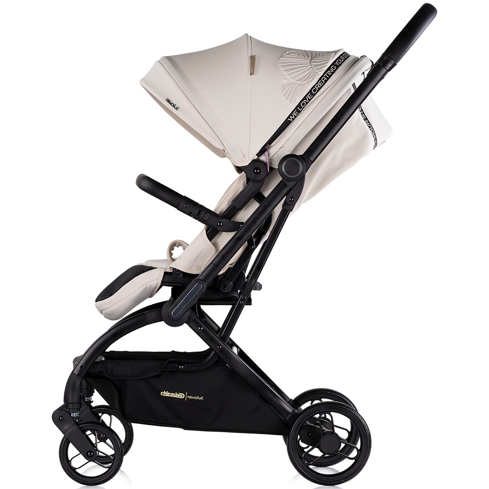 Carucior sport Chipolino Revolut Biscotta cu sezut rotativ, varsta 0+, greutate admisa 22 kg, spatar reglabil, bara de siguranta detasabila si roti cu suspensii