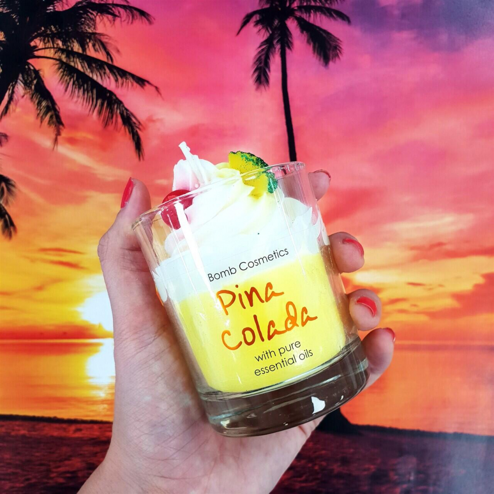 Lumanare parfumata 160g Pina Colada Piped Candle Bomb Cosmetics - 2