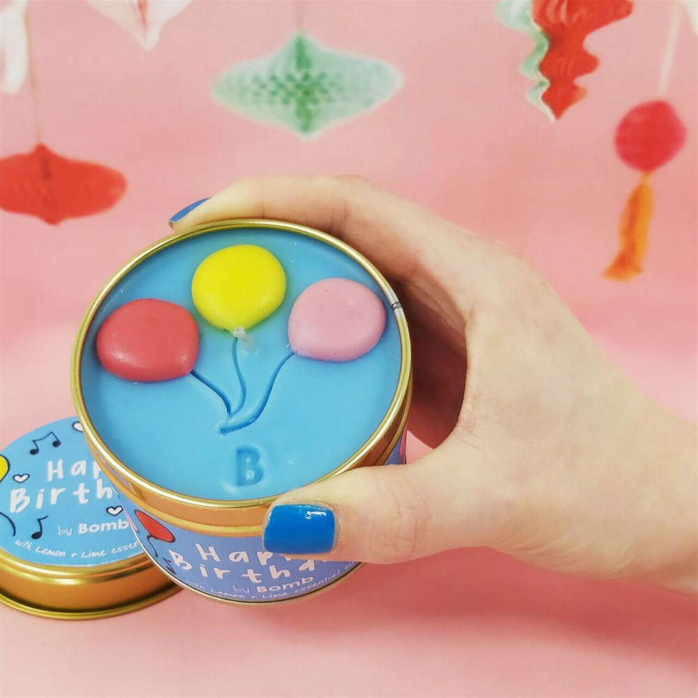 Lumanare parfumata 180g Happy Birthday Cutie metalica Bomb Cosmetics - 1