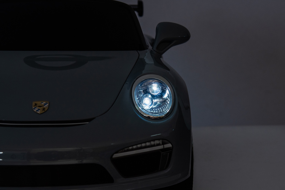Masinuta electrica pentru copii Porsche RUF CTR3 Police Blue 70w cu licenta,Echipare premium,Roti EVA,Scaun din piele,Oglinzi retrovizoare,Lumini LED,Muzica,BluetoothUSB,Suspensii,Cod QR video asamblare,Afisaj baterie,Eleron - 3