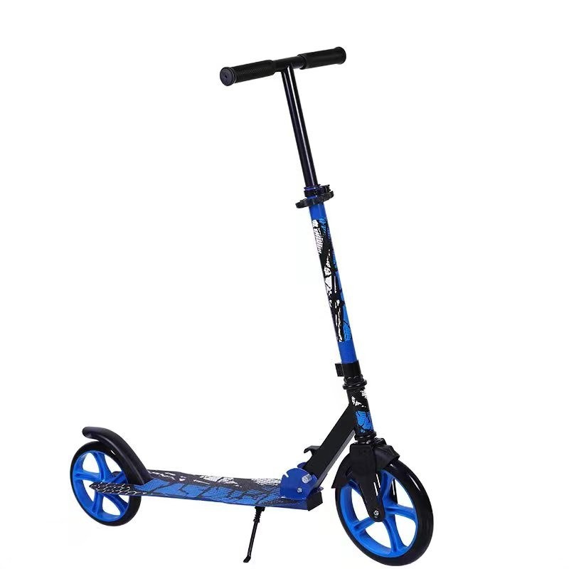 Trotineta copii si adolescenti Novokids Funky Camo PRO Albastru Camuflaj, maxim 100 kg, functie Super Brake, diametru roata fata 230 mm