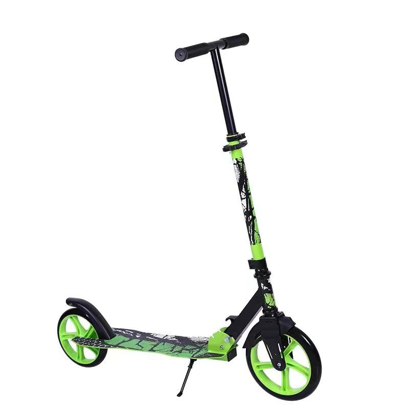 Trotineta copii si adolescenti Novokids Funky Camo PRO Verde Camuflaj, maxim 100 kg, functie Super Brake, diametru roata fata 230 mm