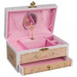 Cutie muzicala din lemn 19x11 cm Balerina Goki