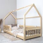 Pat copii montessori tip casuta, LittleAmy, Angel Nest, Balustrade cu bare rotunde, Natur, 140 x 200 cm