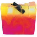 Sapun solid handmade Happy Hour Soap 100g Bomb Cosmetics