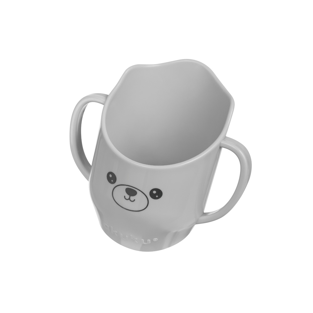 Cana antrenament cu manere pentru copii Akuku BabyMug Grey Bear,capacitate 150ml,materiale sigure fara BPA,margine tesita ce permite bautul fara a inclina capul pe spate,comptibil masina de vase