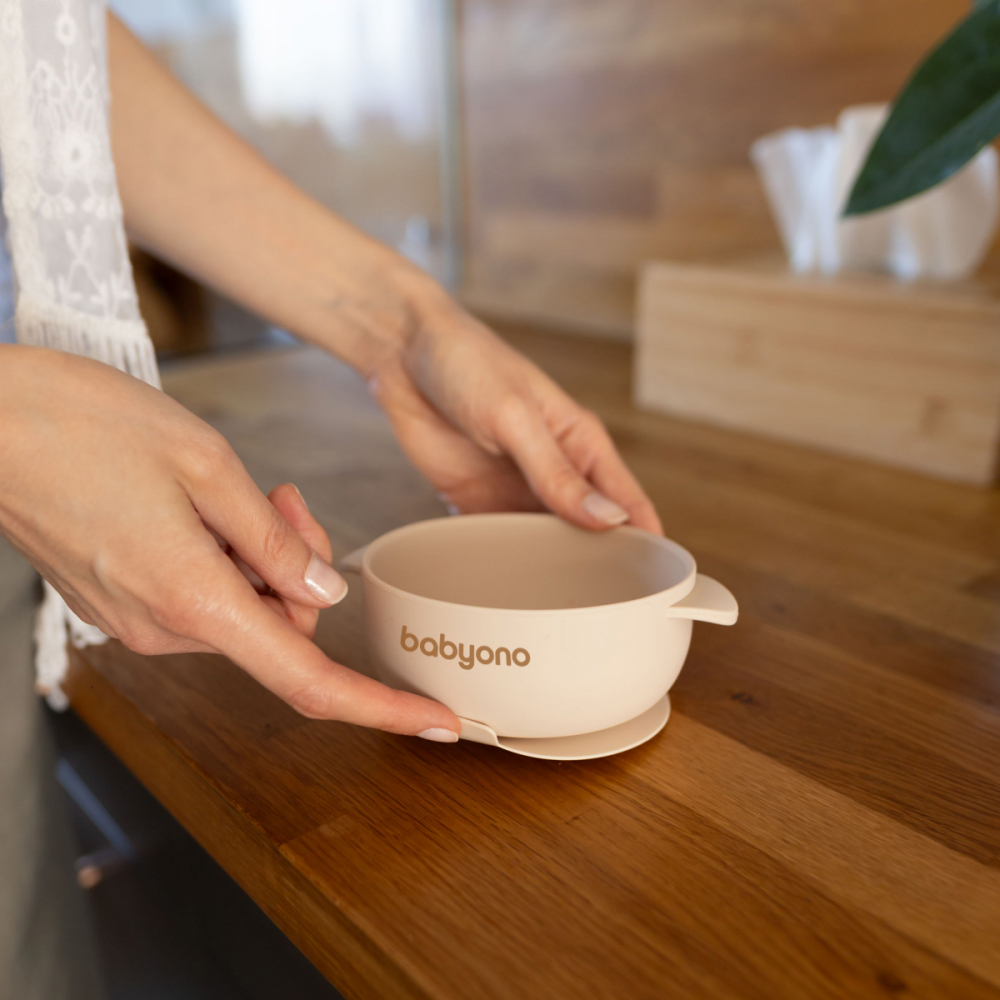 Bol din silicon cu ventuza si capac Babyono Bej - 1 | YEO