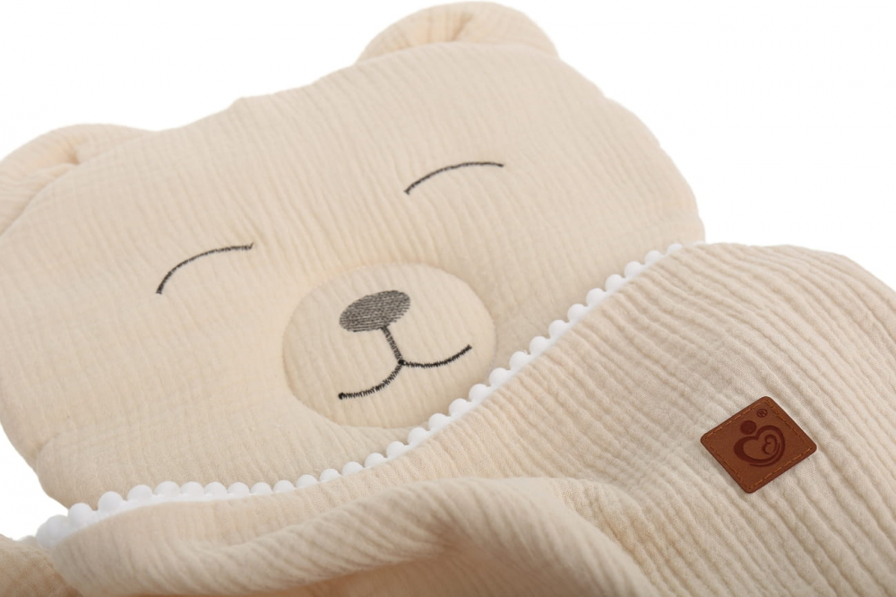 Set paturica 73x96 cm si perna 31x24 cm pentru copii Babymam, din muselina cu structura aerisita, model beige Teddybear