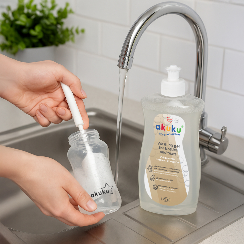 Detergent gel pentru biberoane,tetine si jucarii Akuku 500 ml,ph neutru,hipoalergenic,fara parfum,97 ingrediente naturale