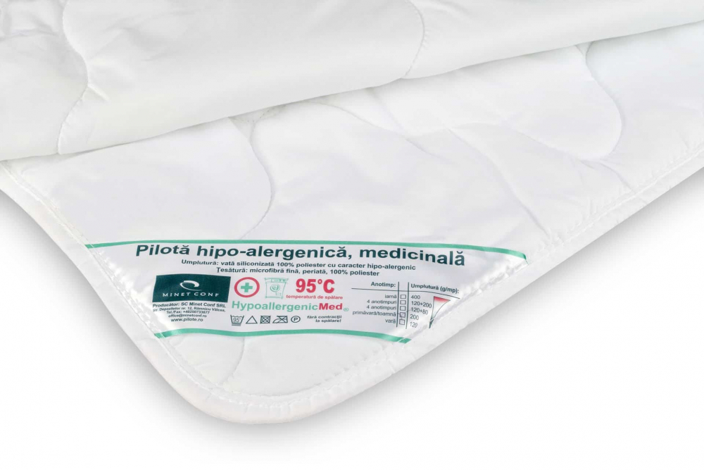 Set Baby HypoallergenicMed perna 40x60 cm si pilota 100x140 cm hipoalergenica pentru bebelusi