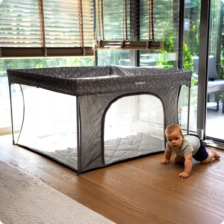 Tarc de joaca pentru copii Kidnort Snoen Light Grey, pliabil, design modern si sigur, acces mare cu fermoar actionat din exterior, dimensiune 126 x 126, husa depozitare inclusa, dimensiune  126.5 x 74.5 cm