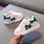 Adidasi albi Green Teddy marime 24