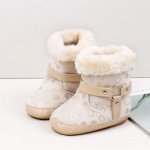 Cizmulite pentru bebelusi crem cu buline aurii 3-6 luni marime 18