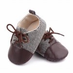 Pantofiori eleganti maro cu alb in zig zag 6-9 luni marime 19