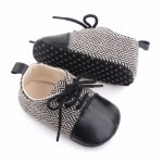 Pantofiori eleganti negru cu alb in zig zag 9-12 luni marime 20