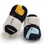 Botosei design cu dinozauri 9-12 luni marime 20