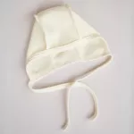 Caciula pentru bebelusi BabyLy crem 3-6 luni