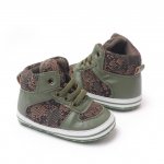 Ghetute verzi cu insertii maro pentru bebelusi 6-9 luni marime 19