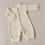 Salopeta bebelusi BabyLy din lana merinos cu capse crem marime 62